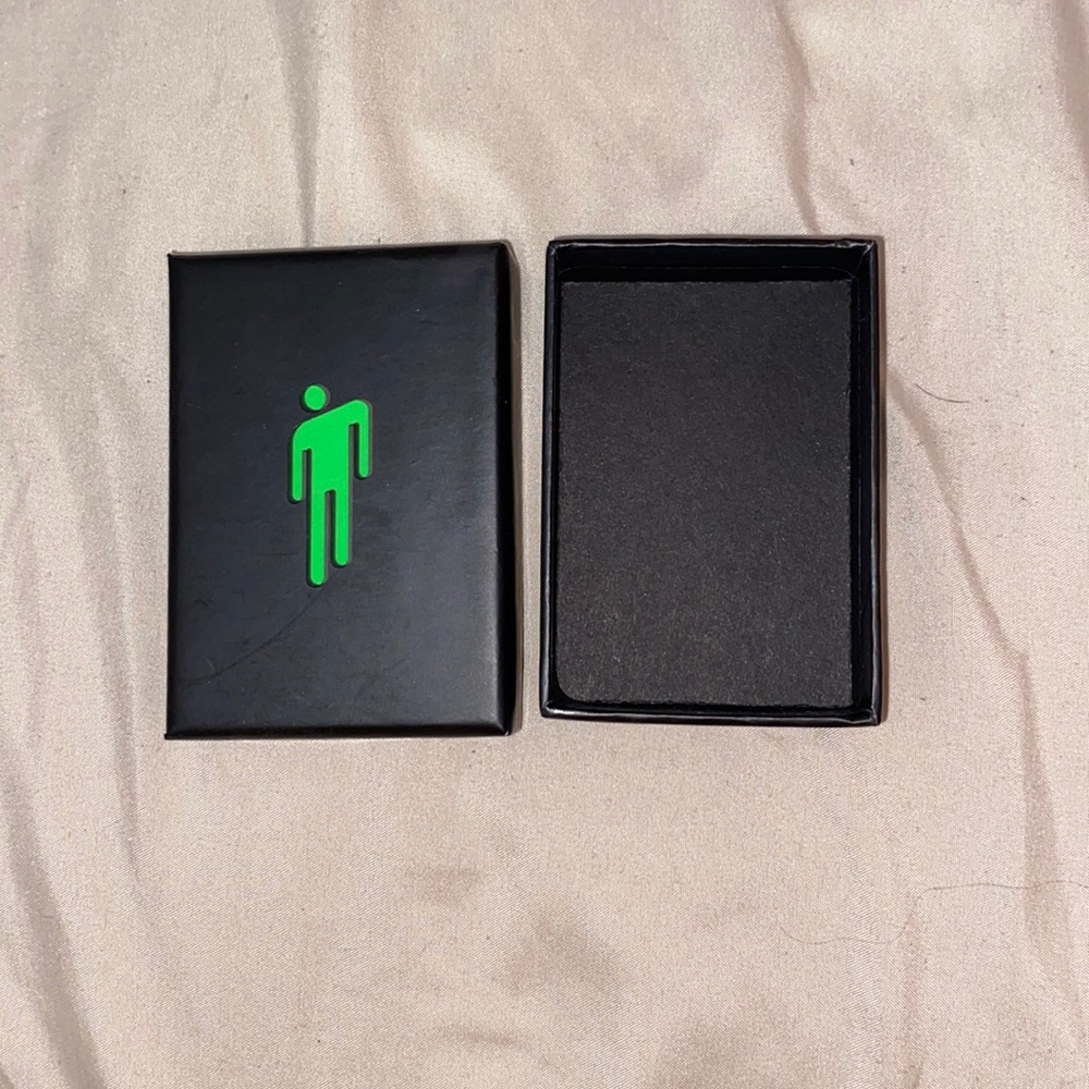 Billie Eilish pendent box